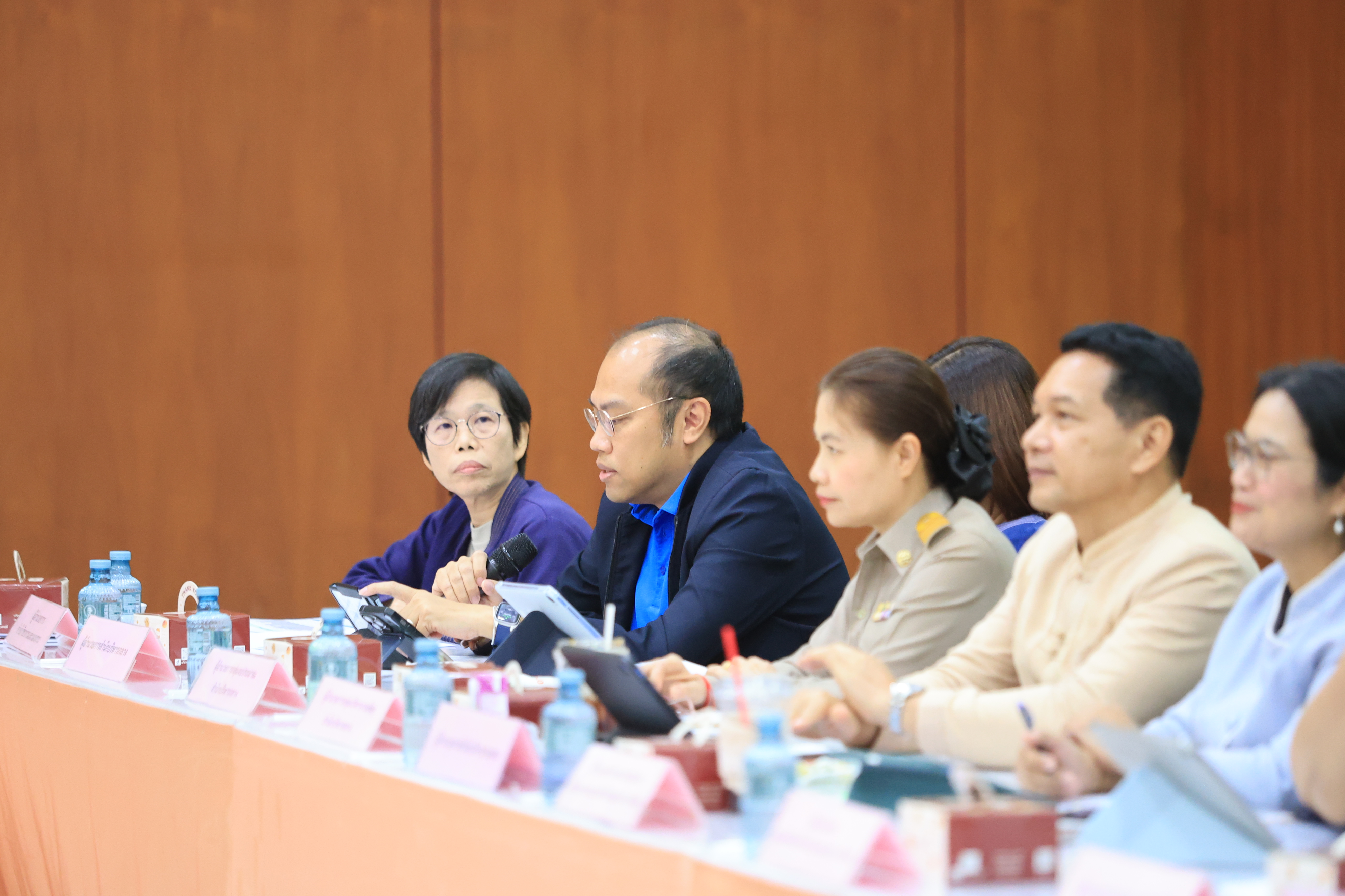 title - ส.ป.ก. ประชุมคณะทำงานติดตามเร่งรัดการใช้จ่ายเงินงบประมาณประจำปีงบประมาณ พ.ศ. 2569 สำนักงานการปฏิรูปที่ดินเพื่อเกษตรกรรม ครั้งที่ 5/2569 